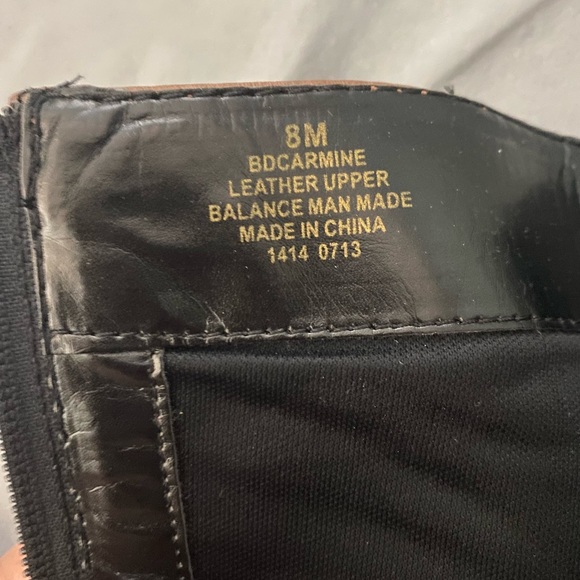 Bandolino Women’s Leather Boots - Picture 4 of 5